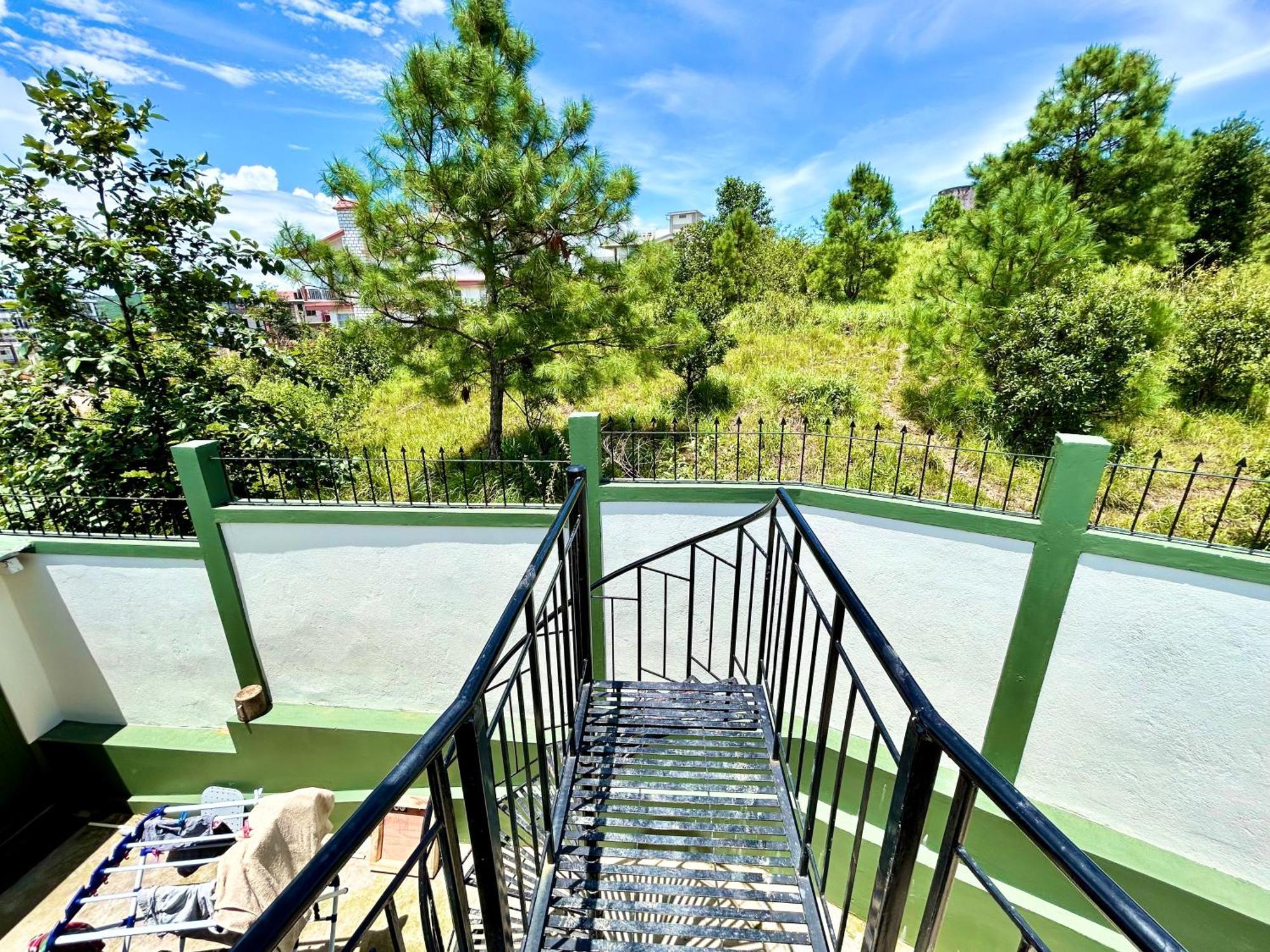 Villa Yepplo - Complimentary Breakfast - 24 Hrs Caretaker & Power Backup *