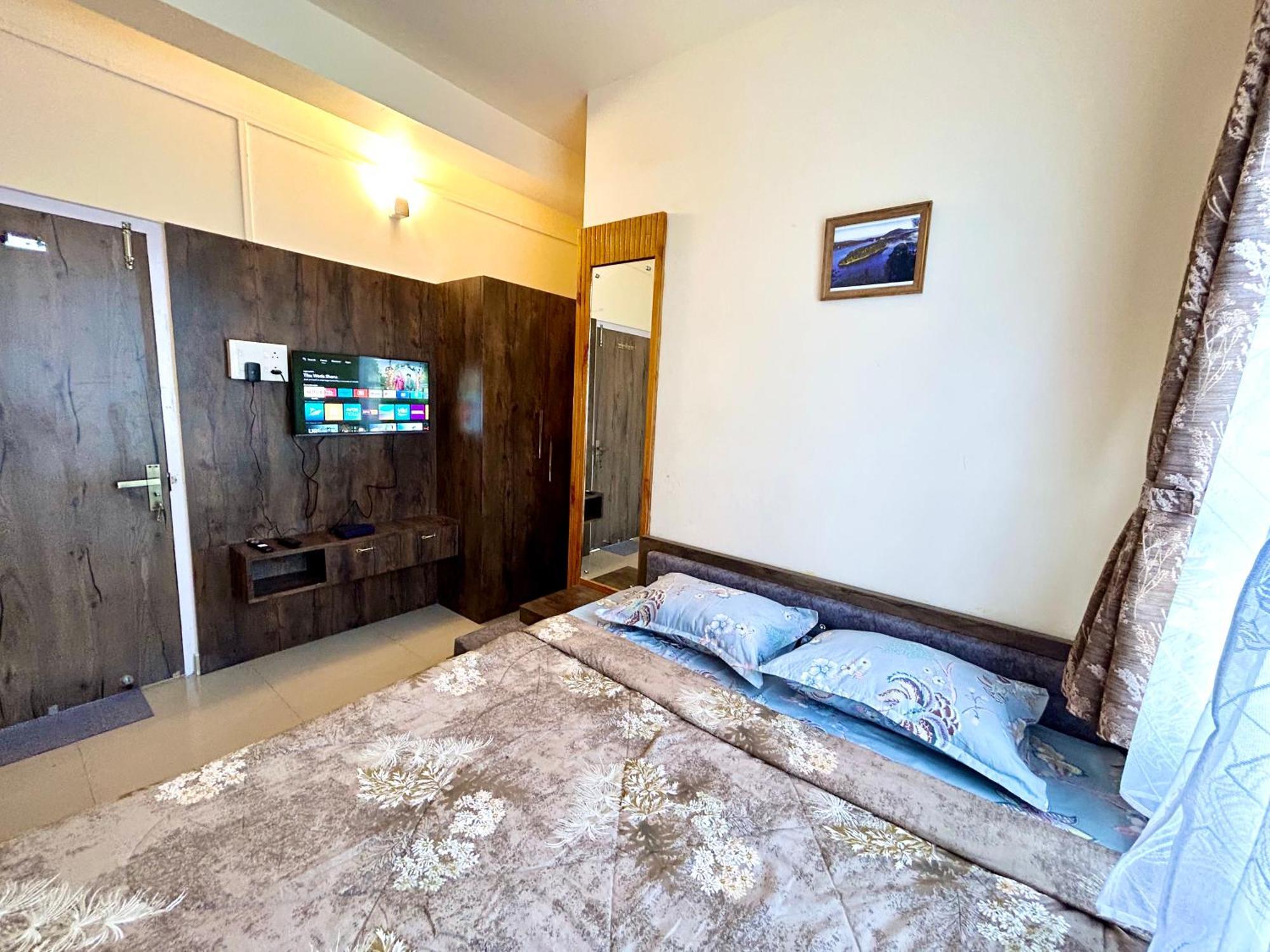 Villa Yepplo - Complimentary Breakfast - 24 Hrs Caretaker & Power Backup Shillong