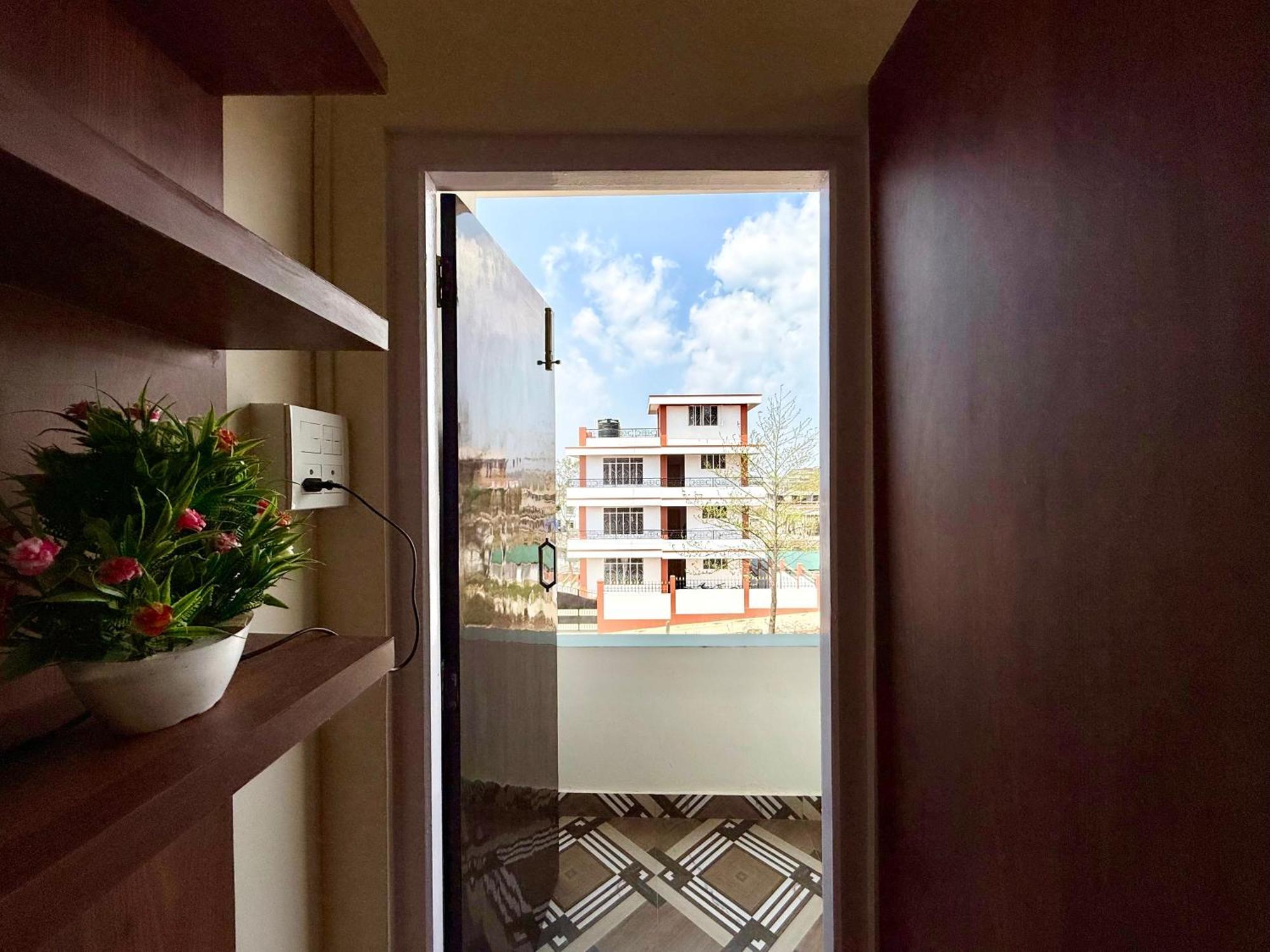 Yepplo - Complimentary Breakfast - 24 Hrs Caretaker & Power Backup * Shillong