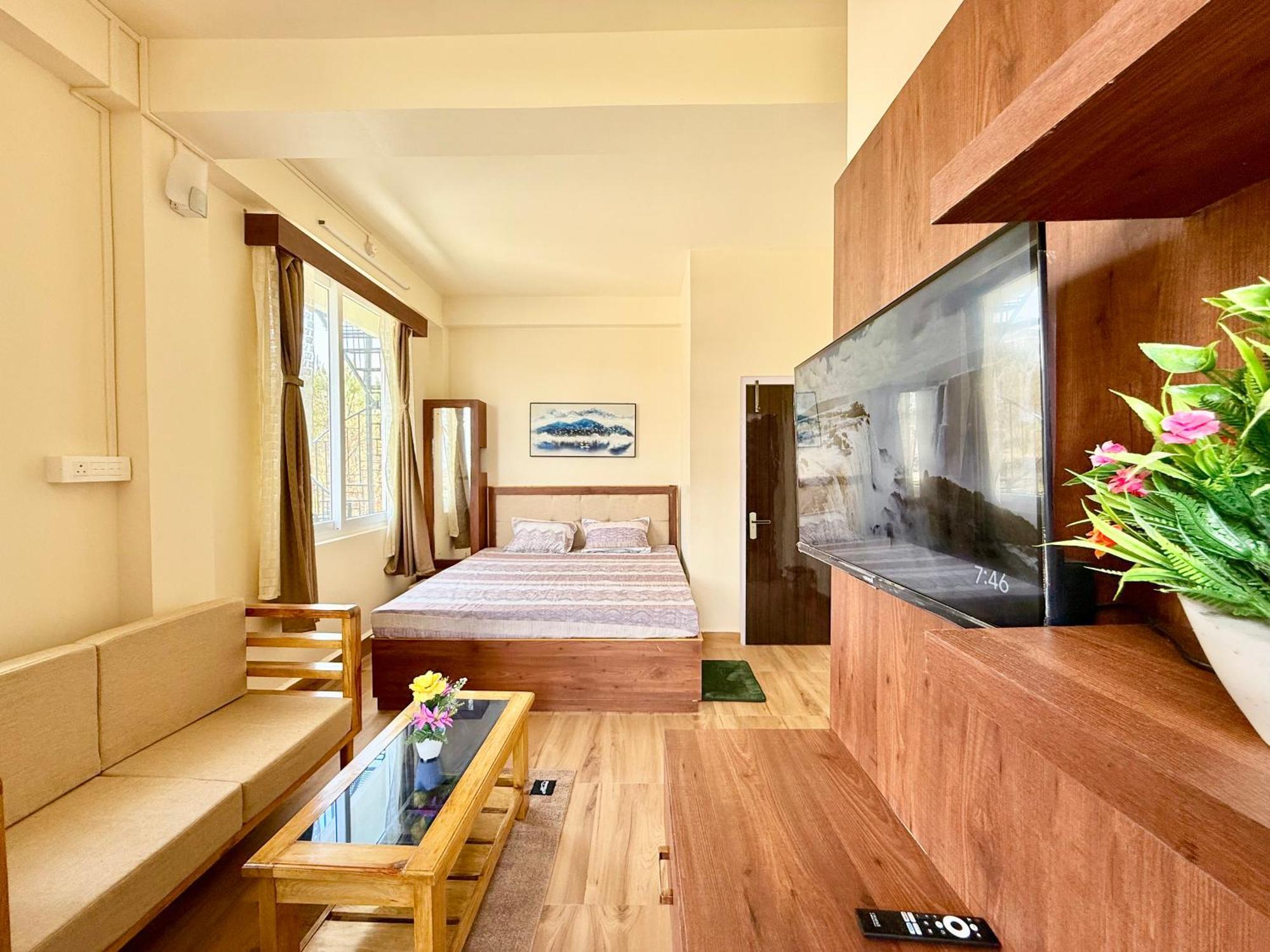 Yepplo - Complimentary Breakfast - 24 Hrs Caretaker & Power Backup Villa